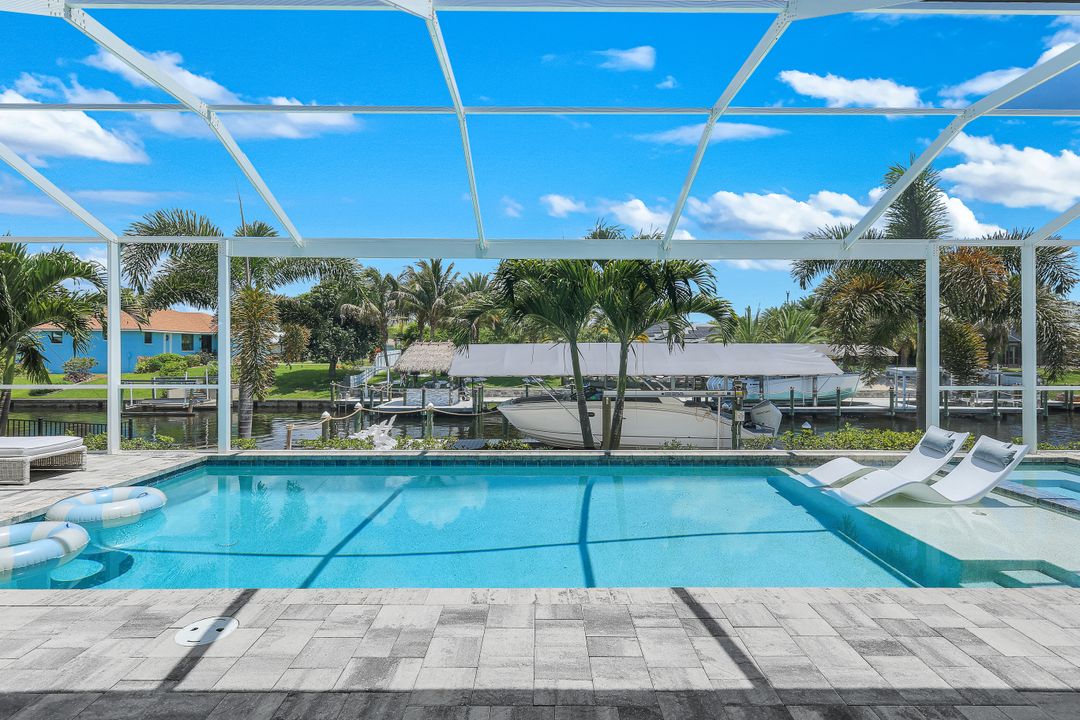 1319 SE 38th St, Cape Coral, FL 33904