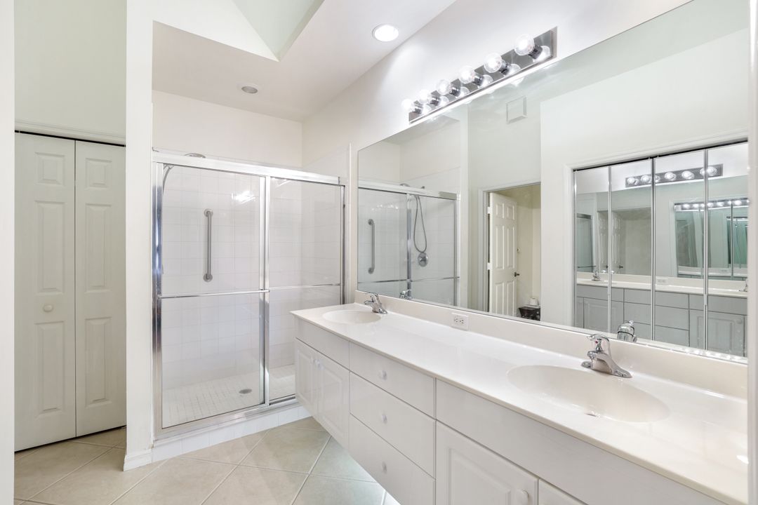 2347 Hidden Lake Ct #6, Naples, FL 34112