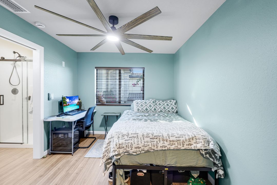 2709 NW 41st Ave, Cape Coral, FL 33993