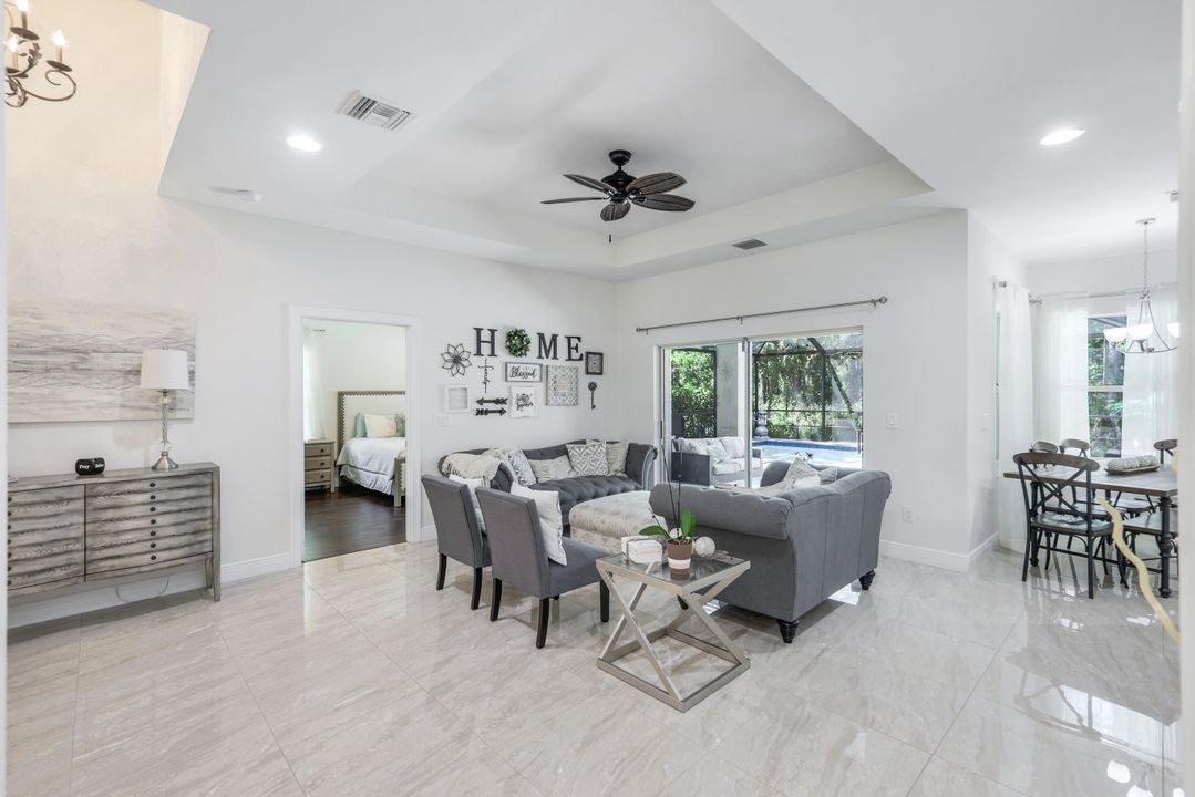 575 12th Ave NW, Naples, FL 34120
