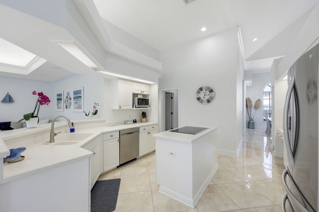 28901 Regis Ct, Bonita Springs, FL 34134