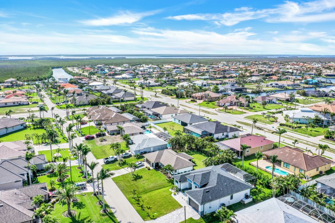 2709 SW 42nd Ln, Cape Coral, FL 33914