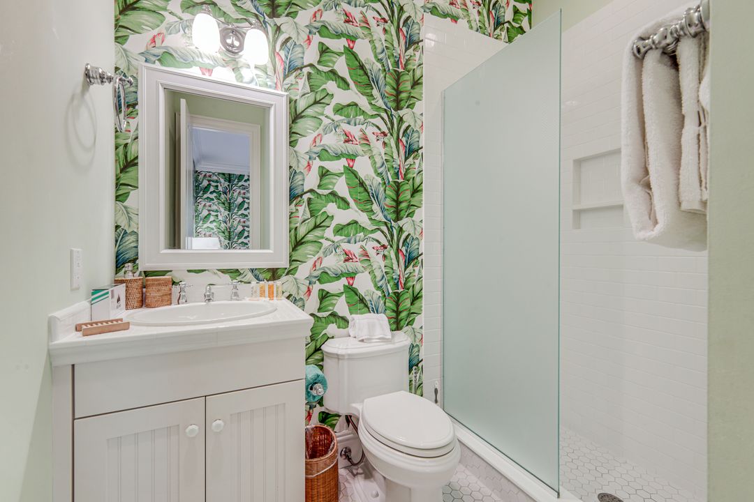 16211 Captiva Dr, Captiva, FL 33924
