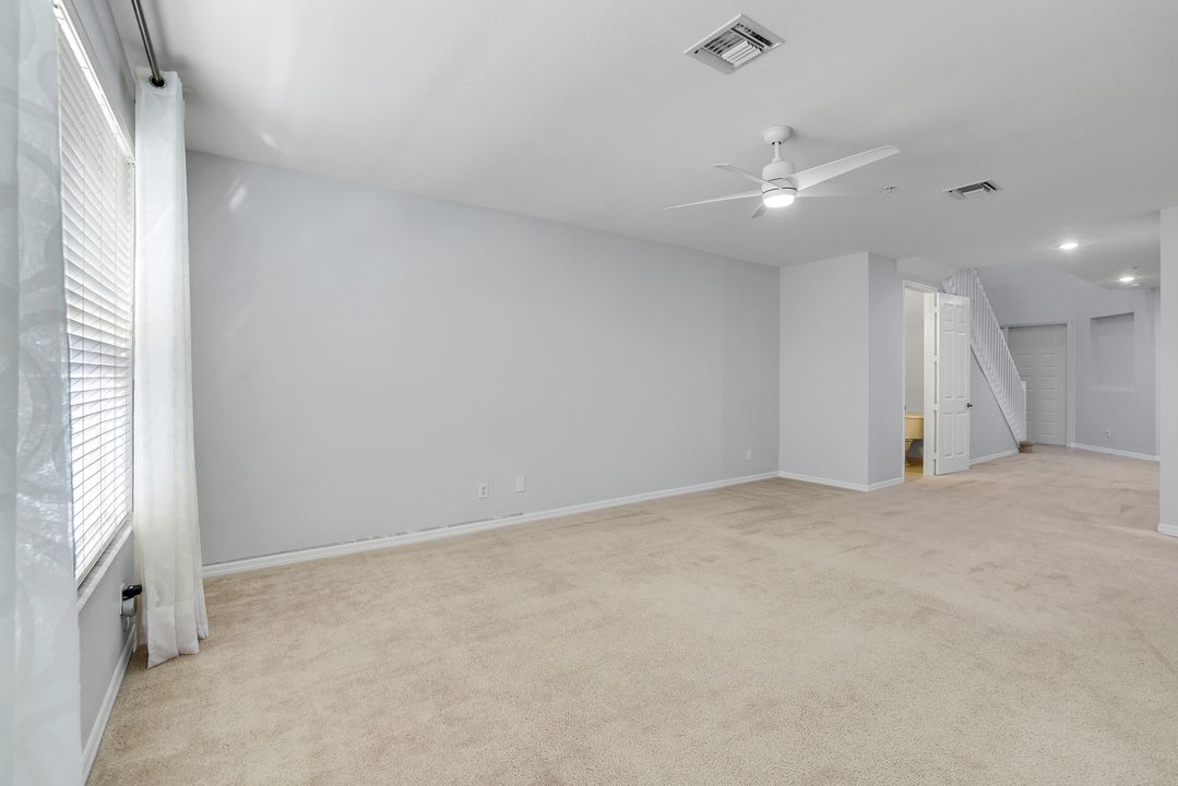 1370 Mariposa Cir #102, Naples, FL 34105