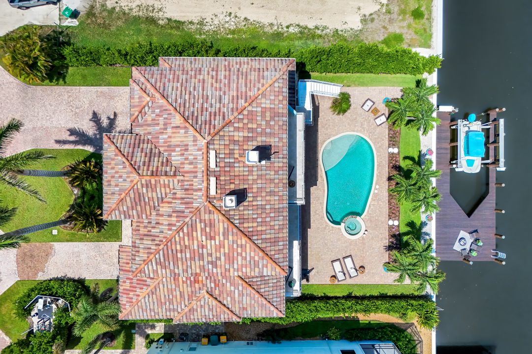 273 Egret Ave, Naples, FL 34108