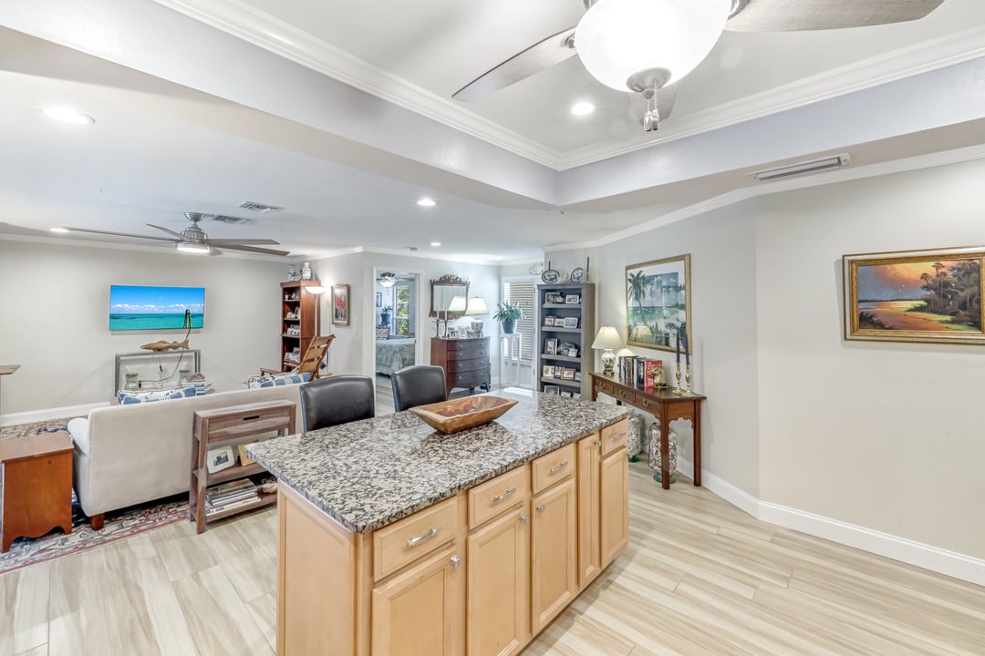 4459 Lakewood Blvd, Naples, FL 34112