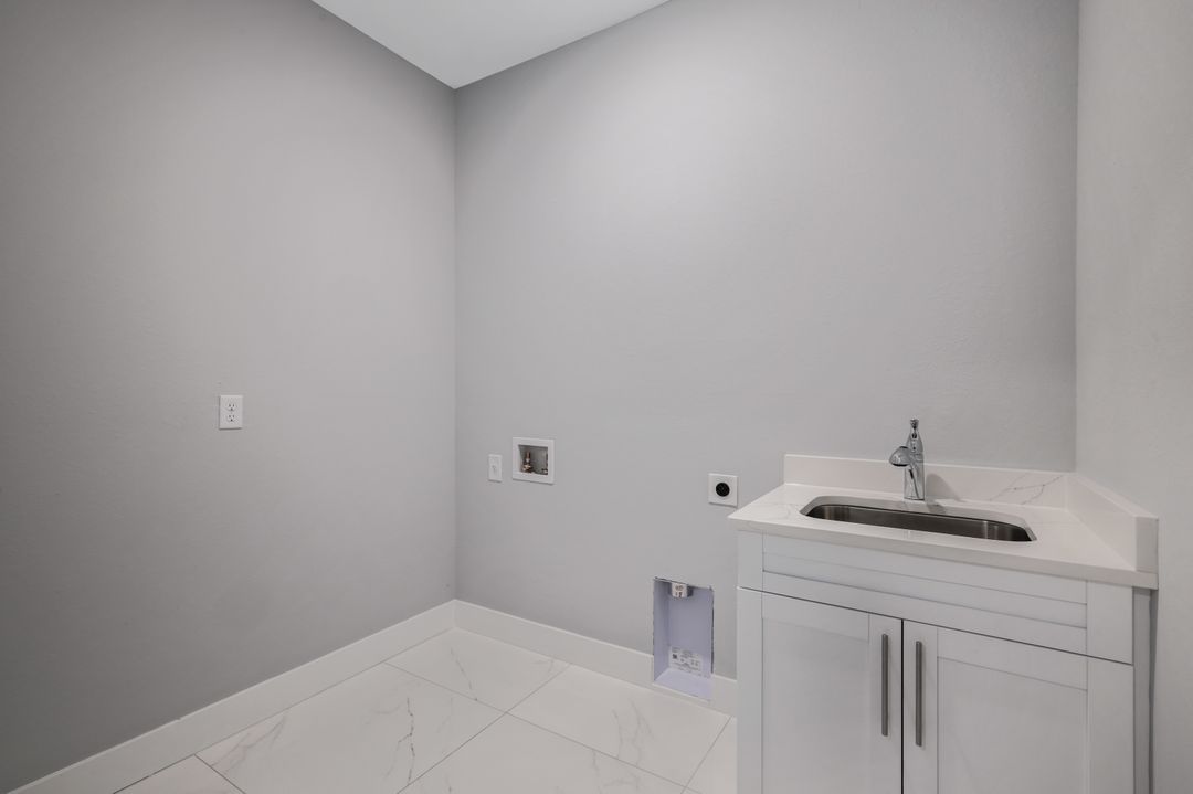 3609 SW 3rd Terrace, Cape Coral, FL 33991