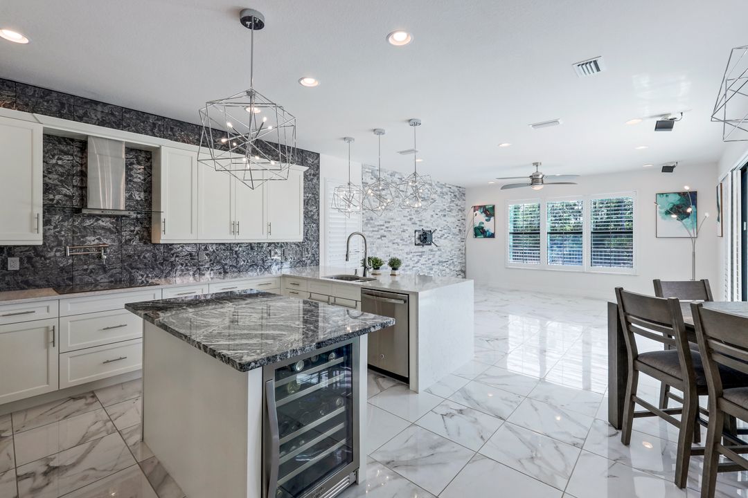 10059 Chesapeake Bay Dr, Fort Myers, FL 33913