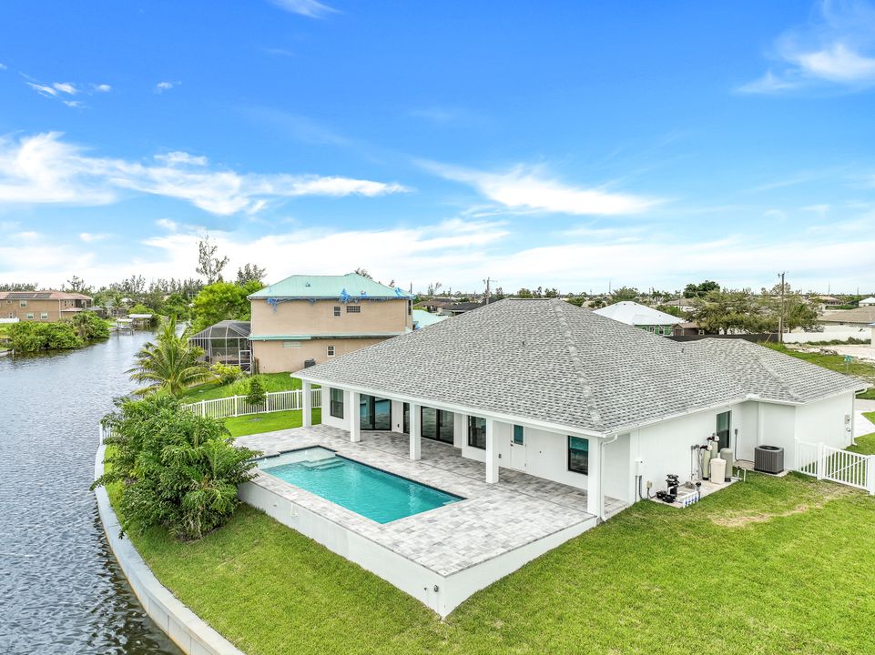 230 NE 18th St, Cape Coral, FL 33909