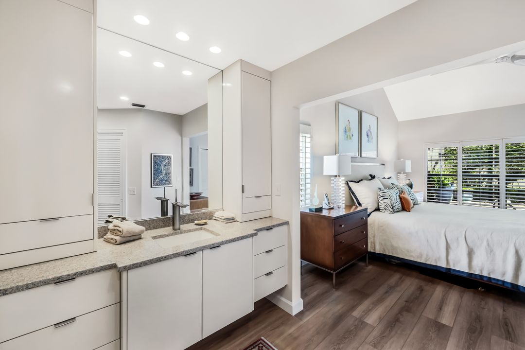 353 Carlton Pl, Naples, FL 34108