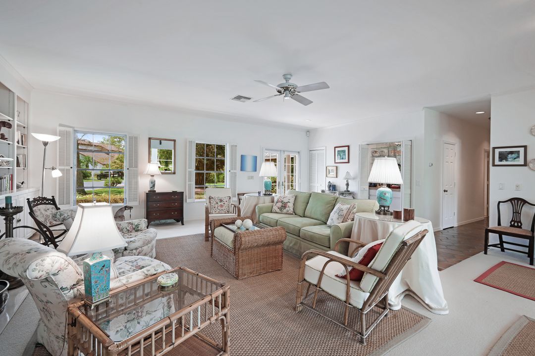 861 Swallow Point, Naples, FL 34105