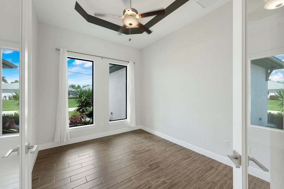 2126 NE 2nd St, Cape Coral, FL 33909