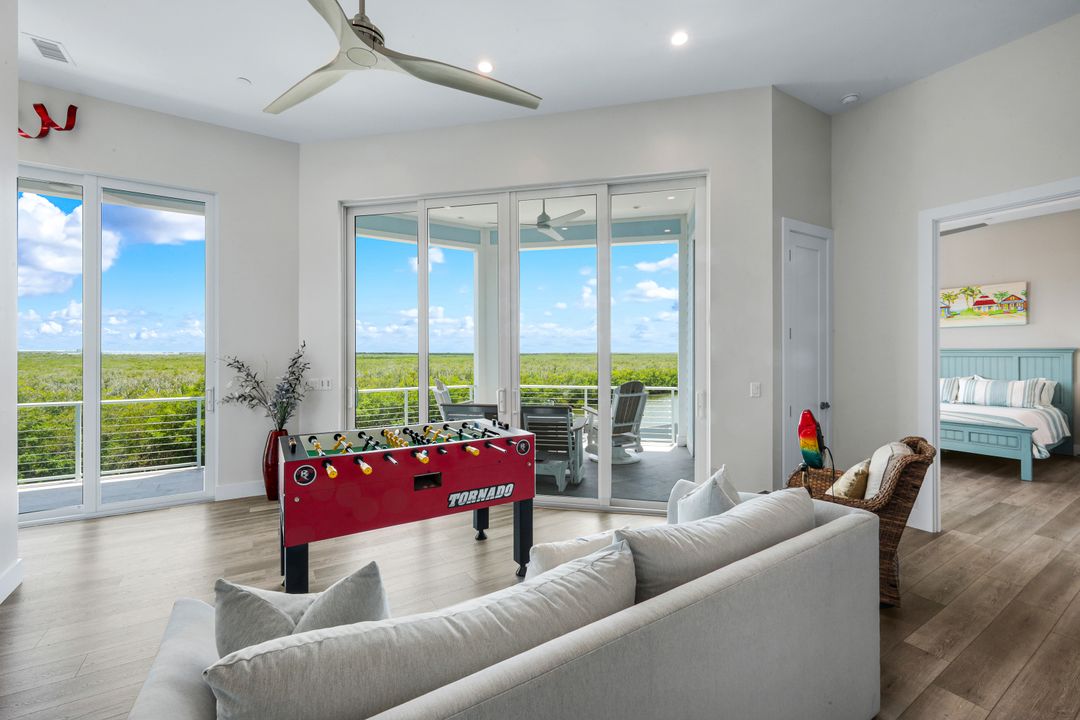 5826 Shell Cove Drive, Cape Coral, FL 33914