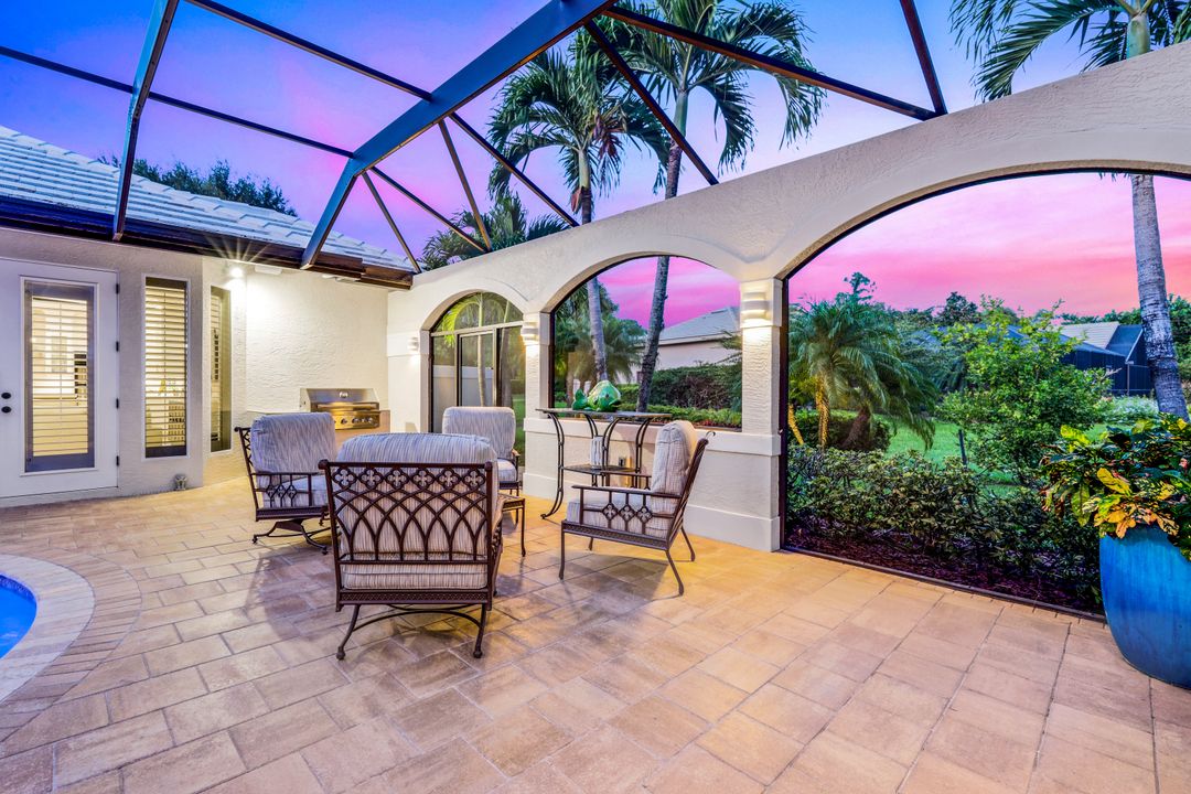 4624 Pond Apple Dr N, Naples, FL 34119