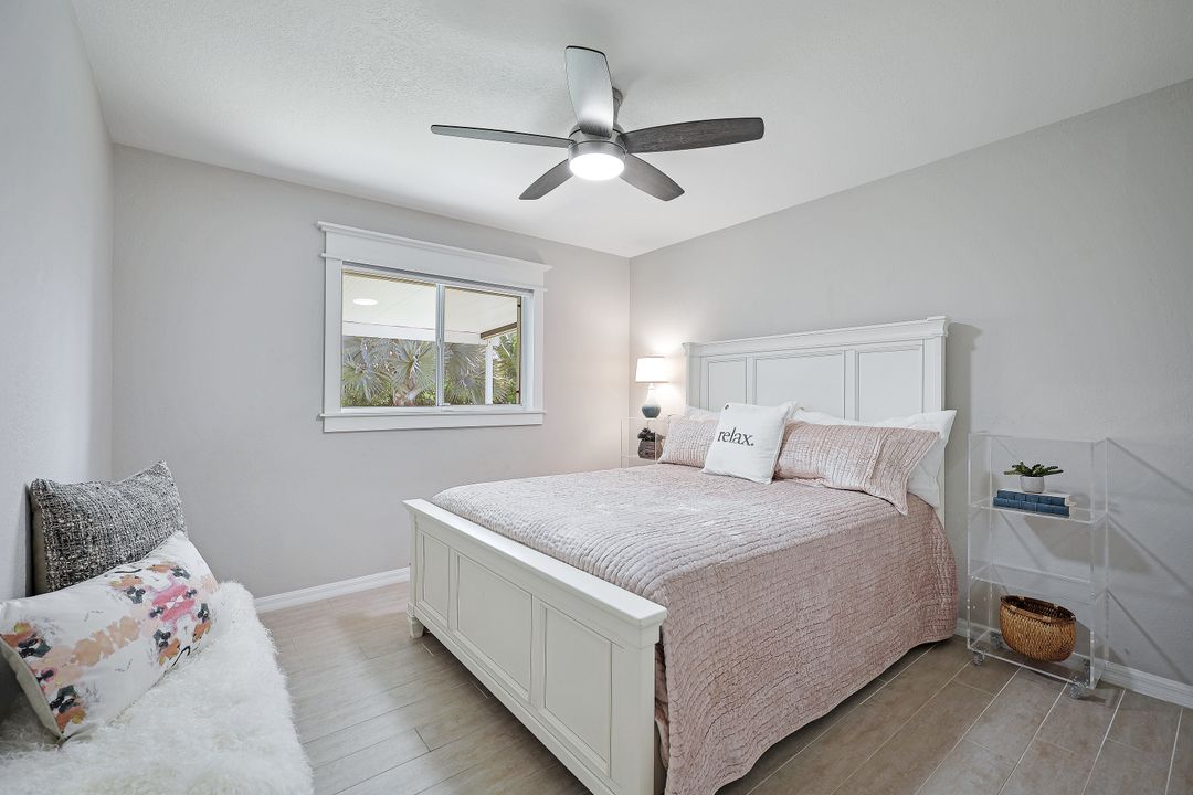 282 Madison Dr, Naples, FL 34110