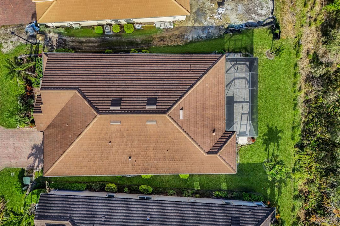 3837 Helmsman Dr, Naples, FL 34120