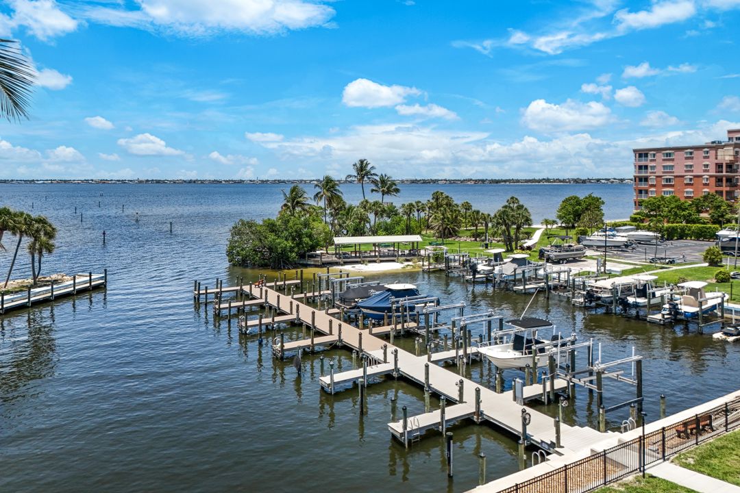 15084 Stella Del Mar Ln, Fort Myers, FL 33908