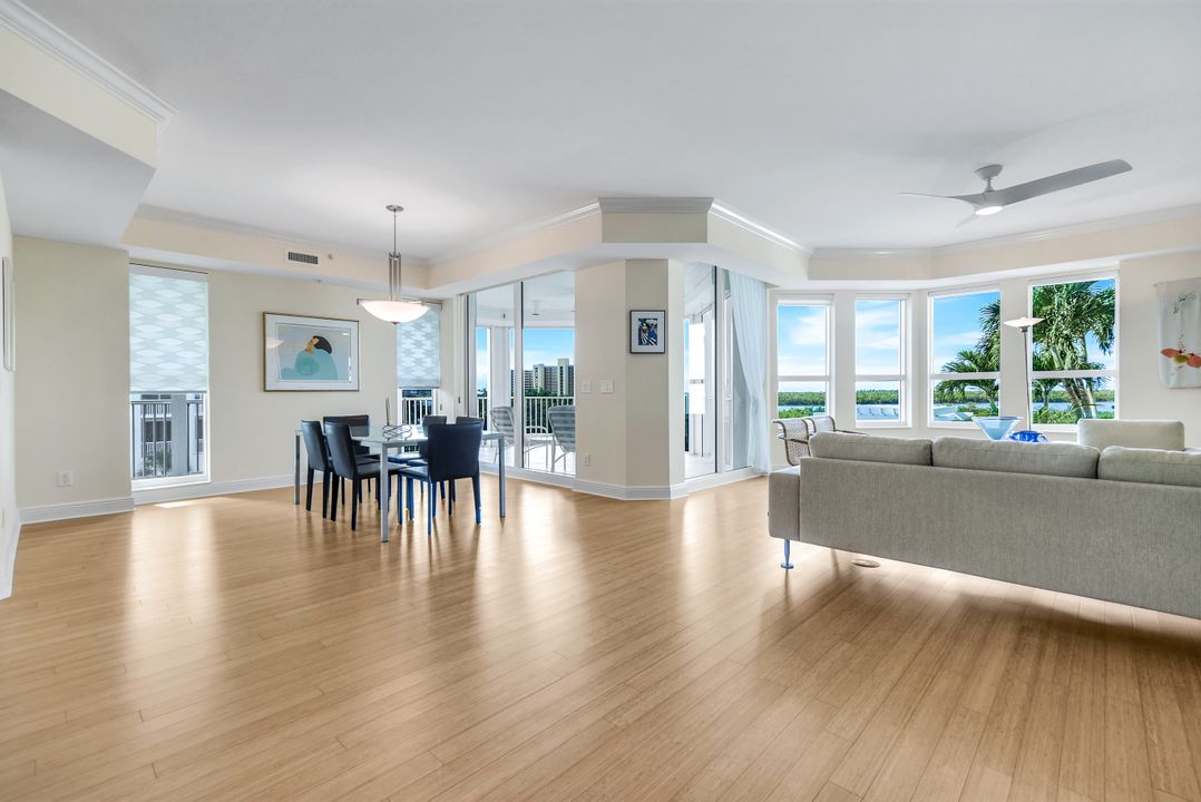 285 Grande Way #401, Naples, FL 34110