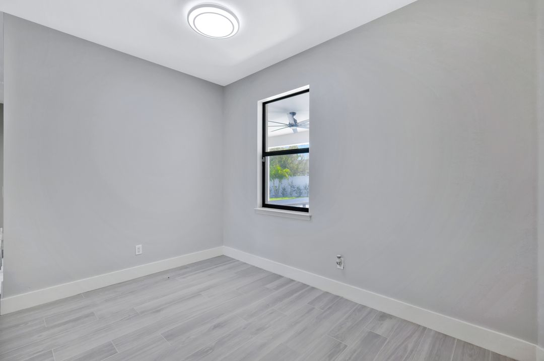 1918 SW 30th St, Cape Coral, FL 33914