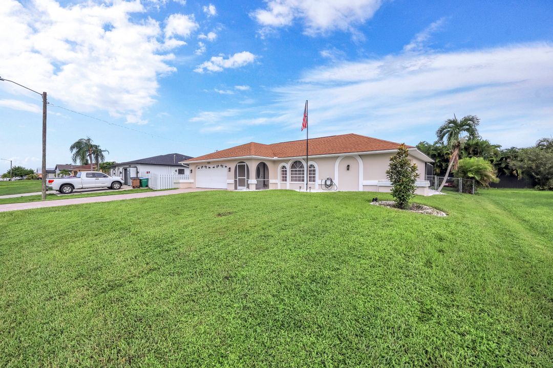 231 Trafalgar Pkwy, Cape Coral, FL 33991