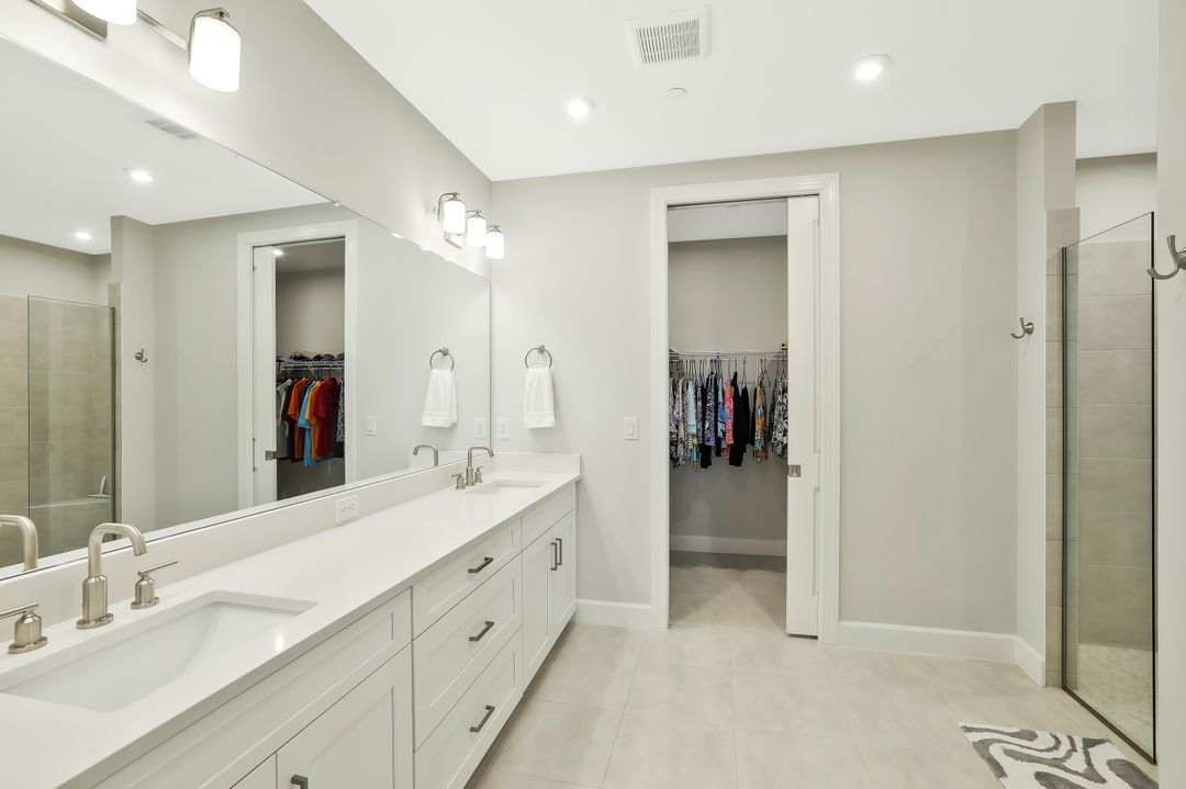 15336 Lucerna St #101, Naples, FL 34114