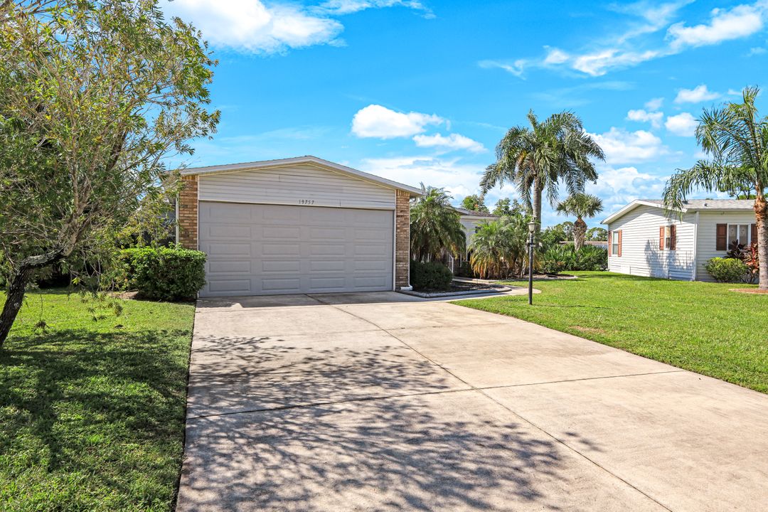19757 Frenchmans Ct, North Fort Myers, FL 33903
