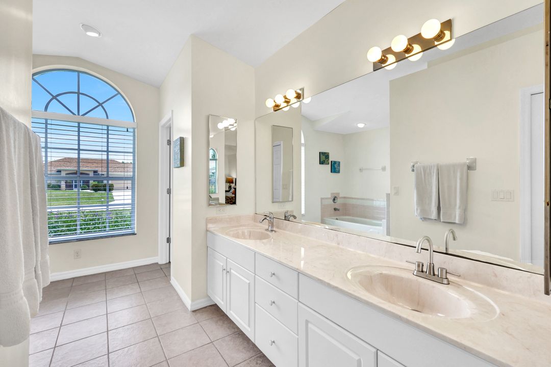 5008 SW 21st Pl, Cape Coral, FL 33914