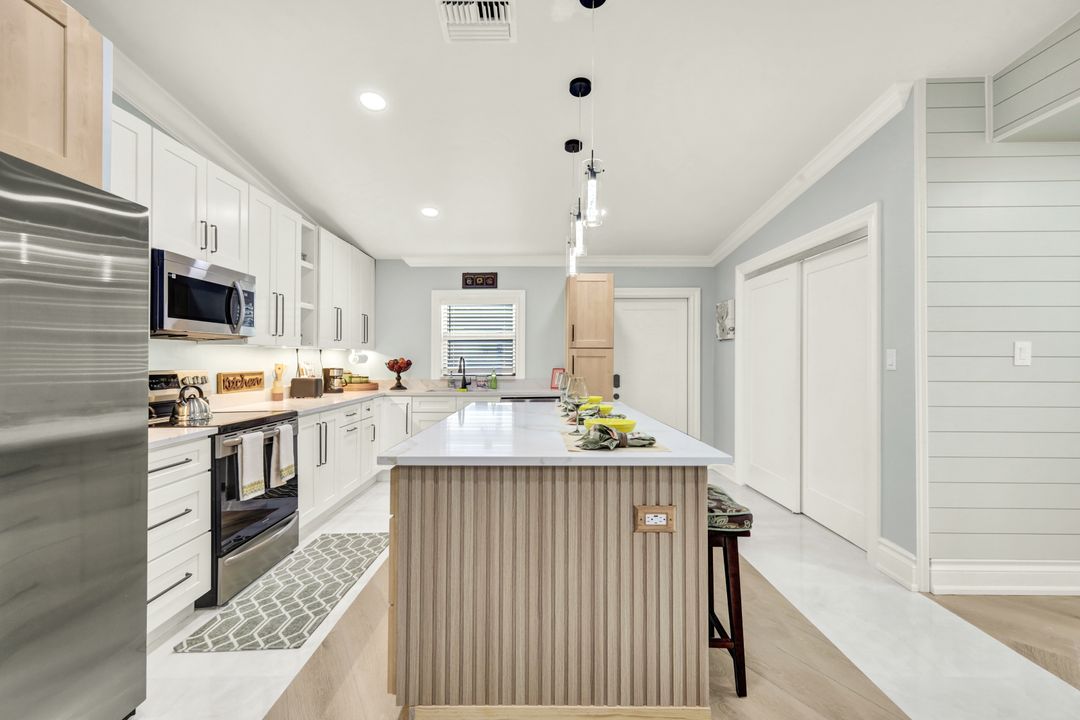 3510 Dora St, Fort Myers, FL 33916