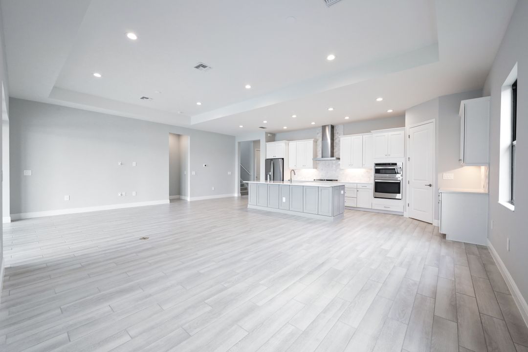 3995 Pegasus Wy, Naples, FL 34120