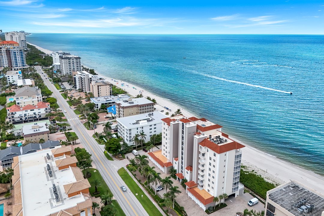 9577 Gulf Shore Dr #801, Naples, FL 34108