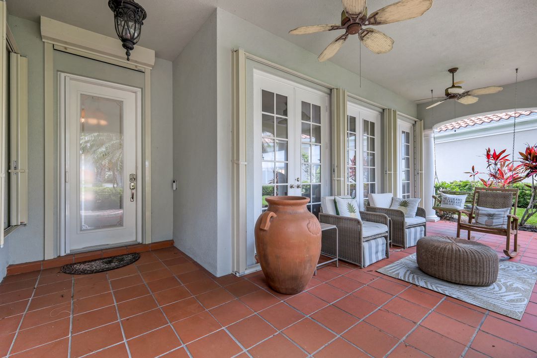 5855 Charlton Way, Naples, FL 34119