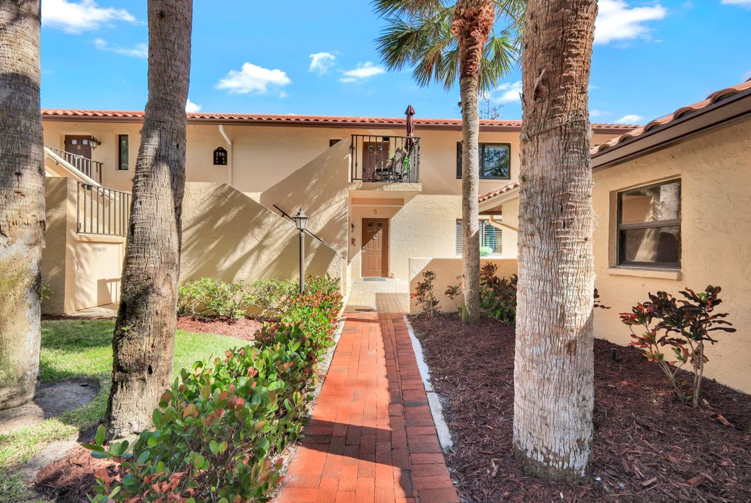 196 Albi Rd #5, Naples, FL 34112