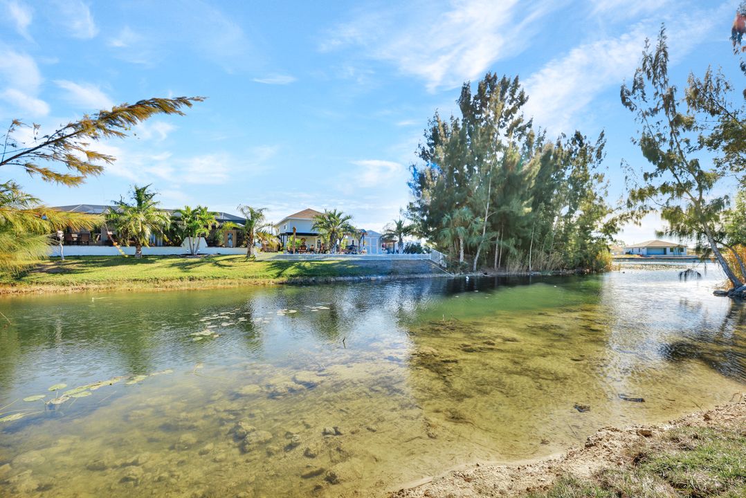 3537 NE 21st Ave, Cape Coral, FL 33909