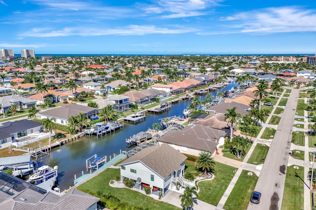 390 Waterleaf Ct, Marco Island, FL 34145