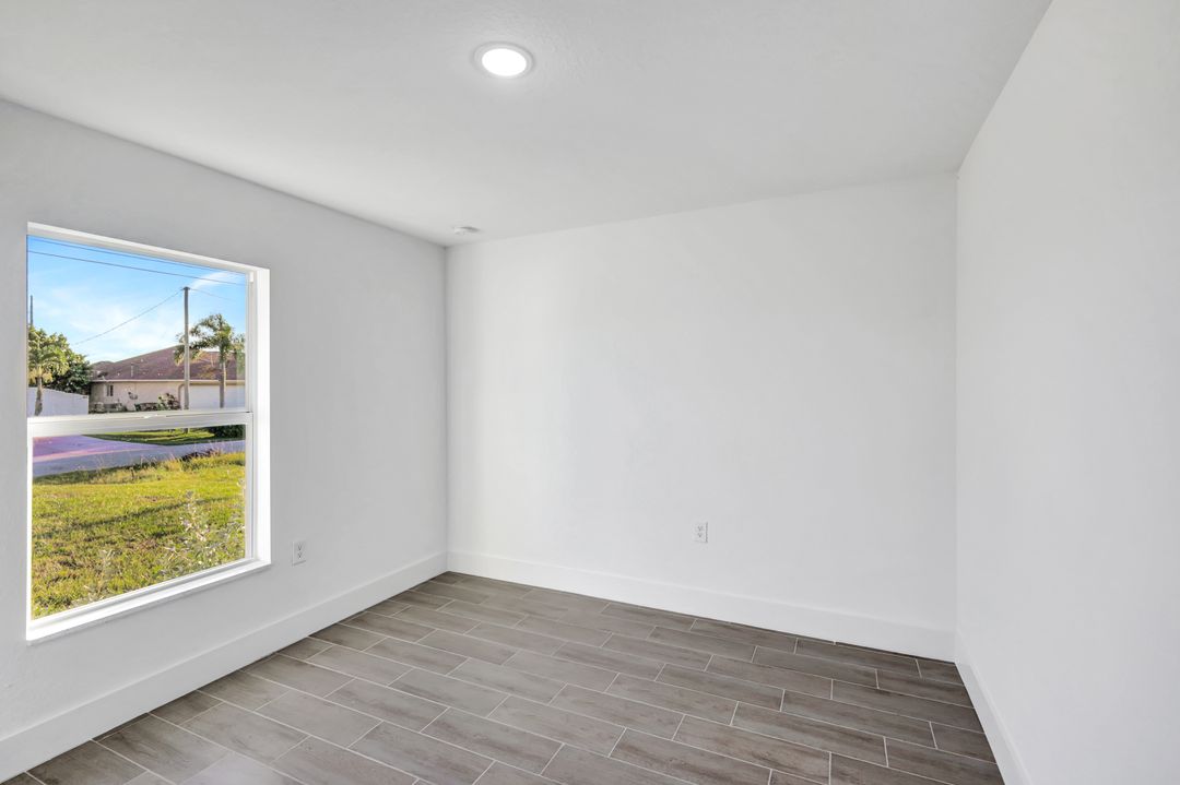 2223 NW 25th St, Cape Coral, FL 33993