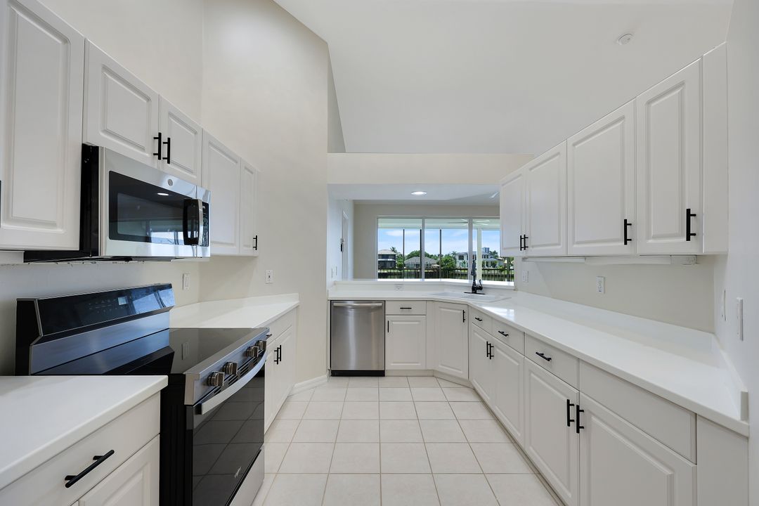 210 Waterside Cir #201, Marco Island, FL 34145