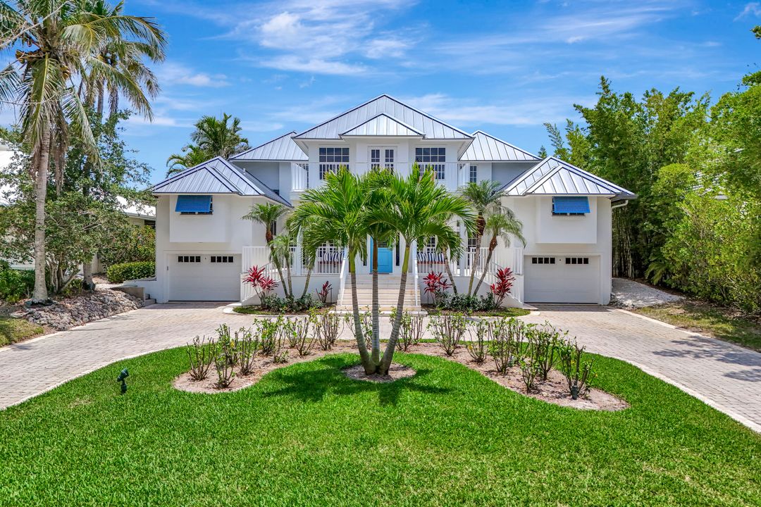 1500 Pelican Ave, Naples, FL 34102
