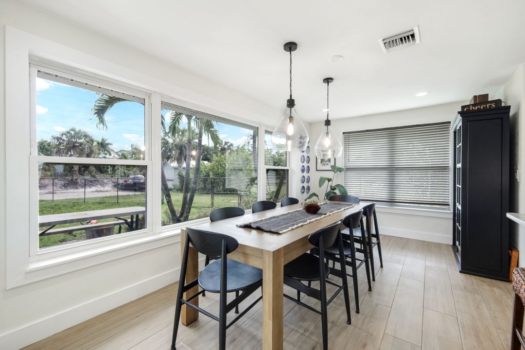 20621 Pine Tree Ln, Estero, FL 33928