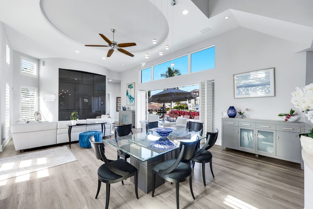 375 Germain Ave, Naples, FL 34108