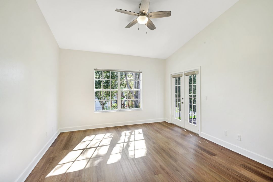 675 Wiggins Lake Dr #202, Naples, FL 34110