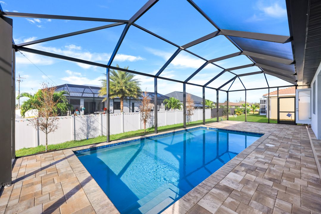 1600 NW 38th Ave, Cape Coral, FL 33993