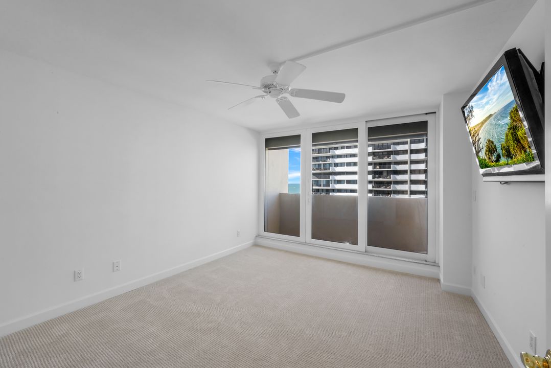 4001 Gulf Shore Blvd N #902, Naples, FL 34103