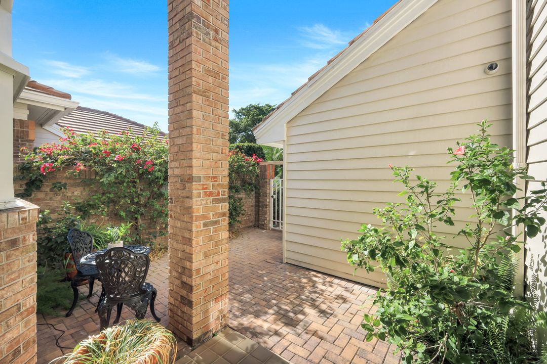 6636 Trident Way, Naples, FL 34108