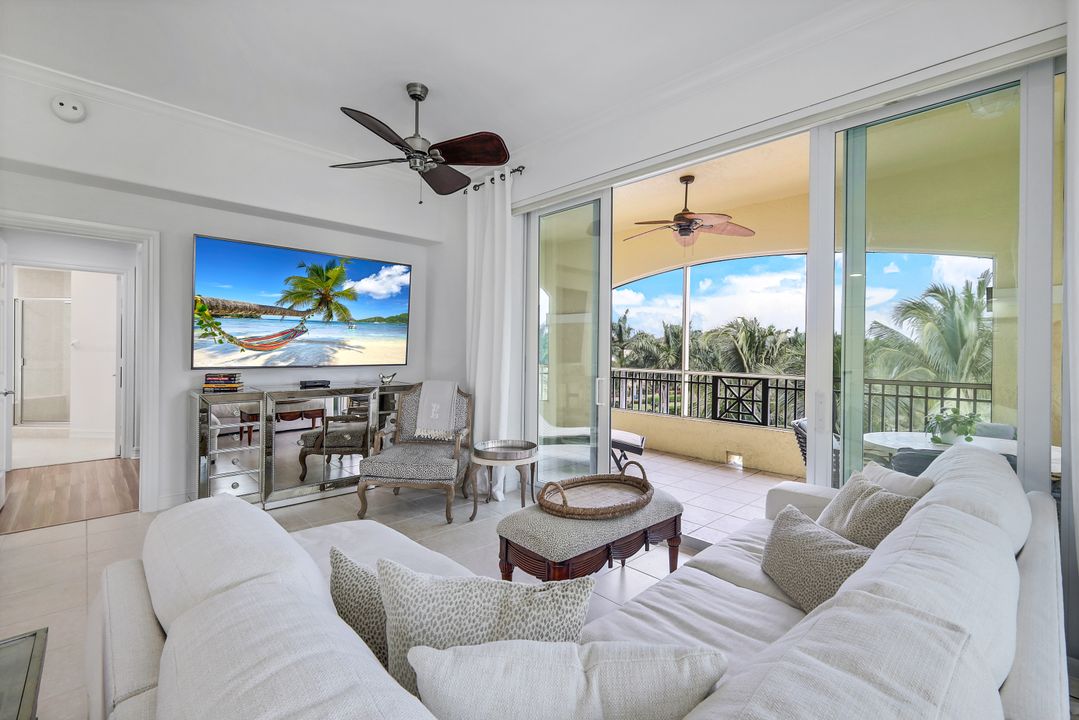 2278 Tiburon Blvd E #406, Naples, FL 34109