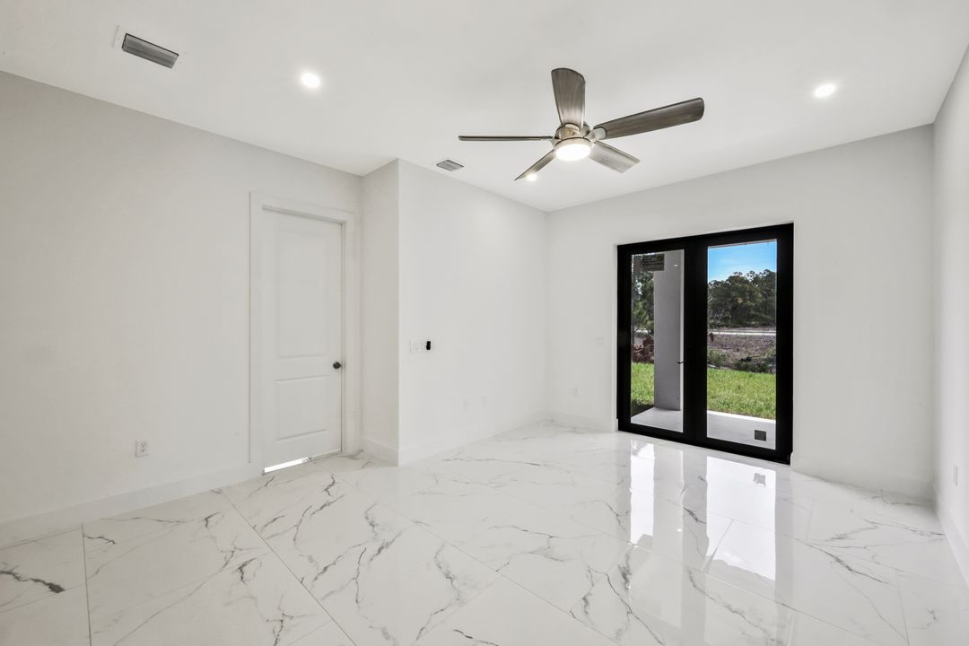 521 Lillon Ave S, Lehigh Acres, FL 33974