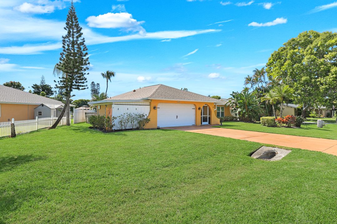 10278 Sandy Hollow Ln, Bonita Springs, FL 34135