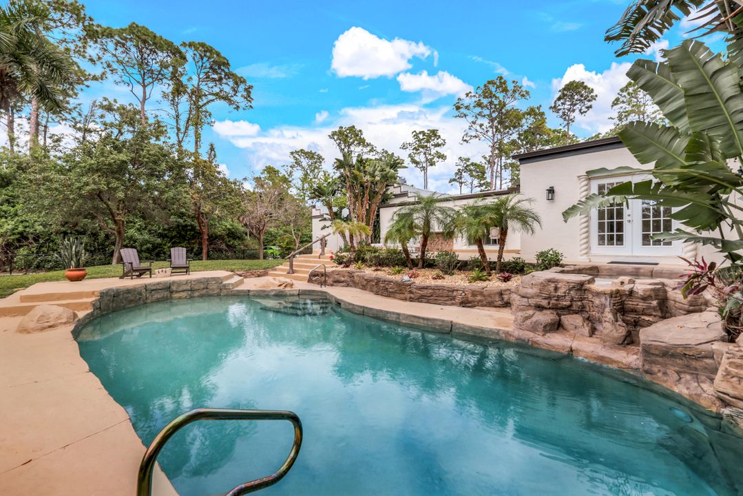 2861 Santa Barbara Blvd, Naples, FL 34116