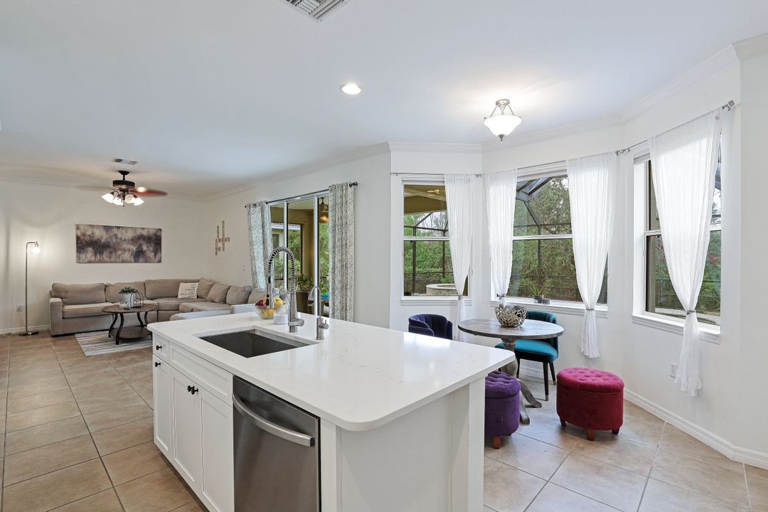 8598 Sumner Ave, Fort Myers, FL 33908