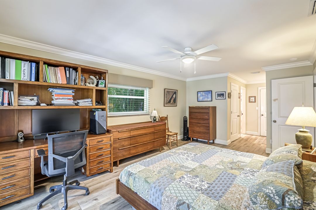 401 Panay Ave, Naples, FL 34113