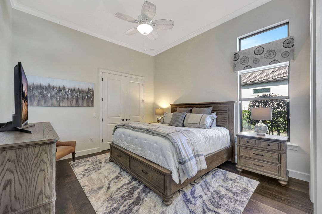 3181 Olympia Ln, Naples, FL 34114